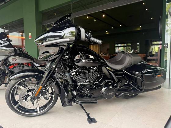 HARLEY-DAVIDSON STREET GLIDE HARLEY-DAVIDSON STREET GLIDE